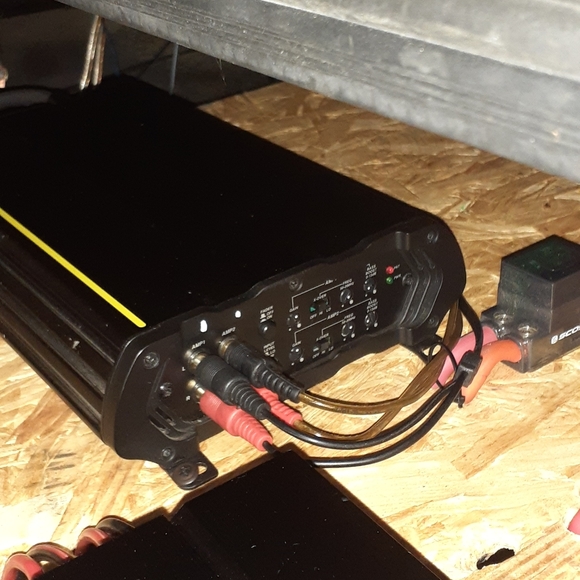 Other - CX Kicker Amp